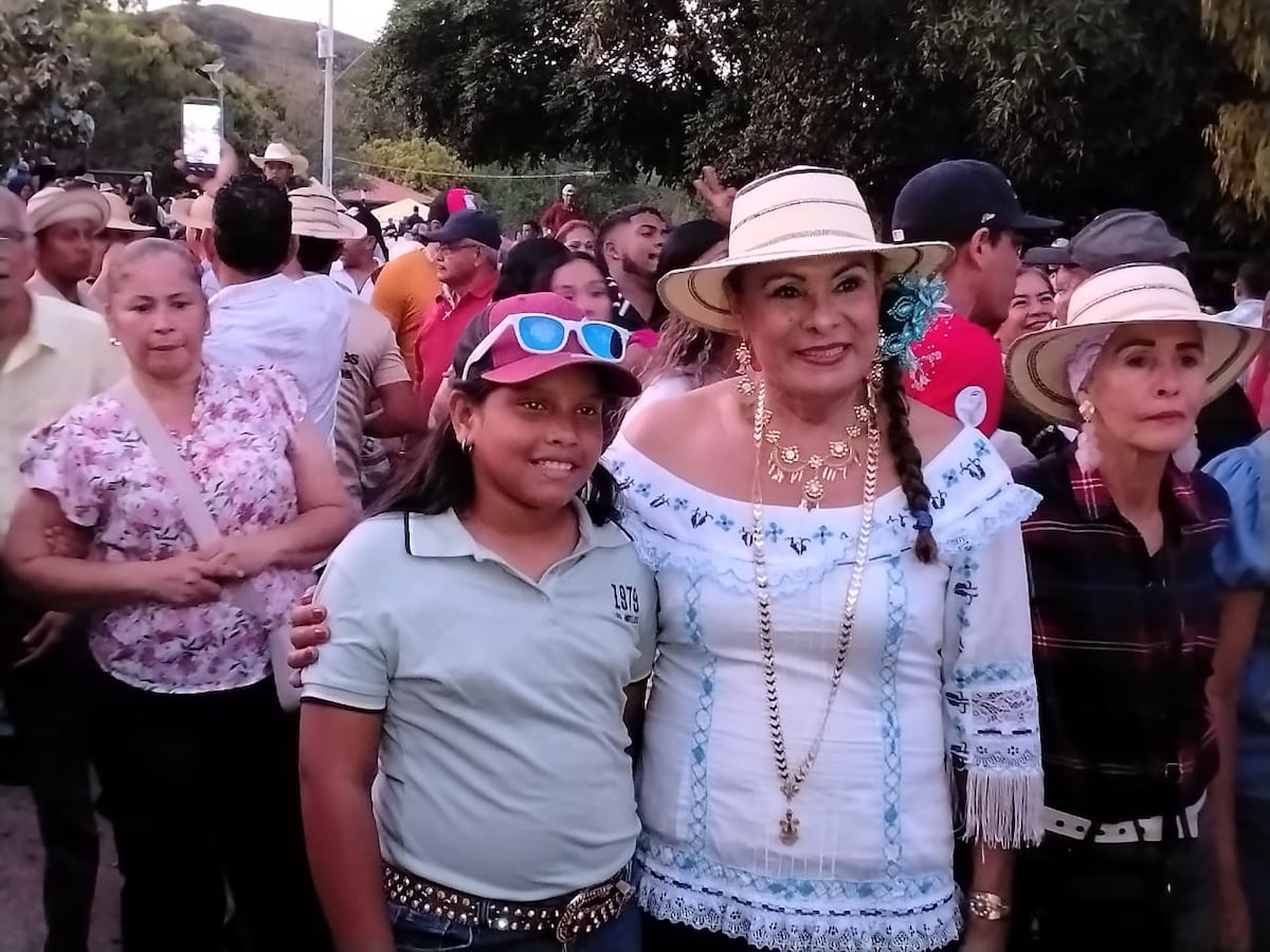 Homenaje a la Dama de la Canción Típica, Nina Campines