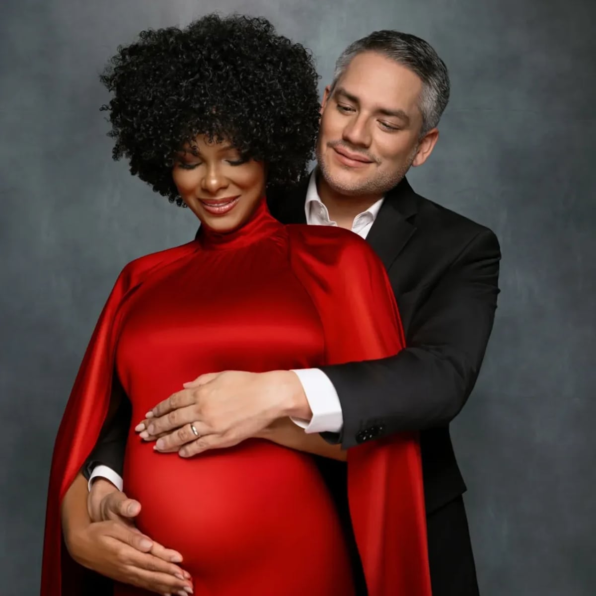 Un pequeño corazón llega a la vida de Walkiria Chandler: espera a su primer bebé