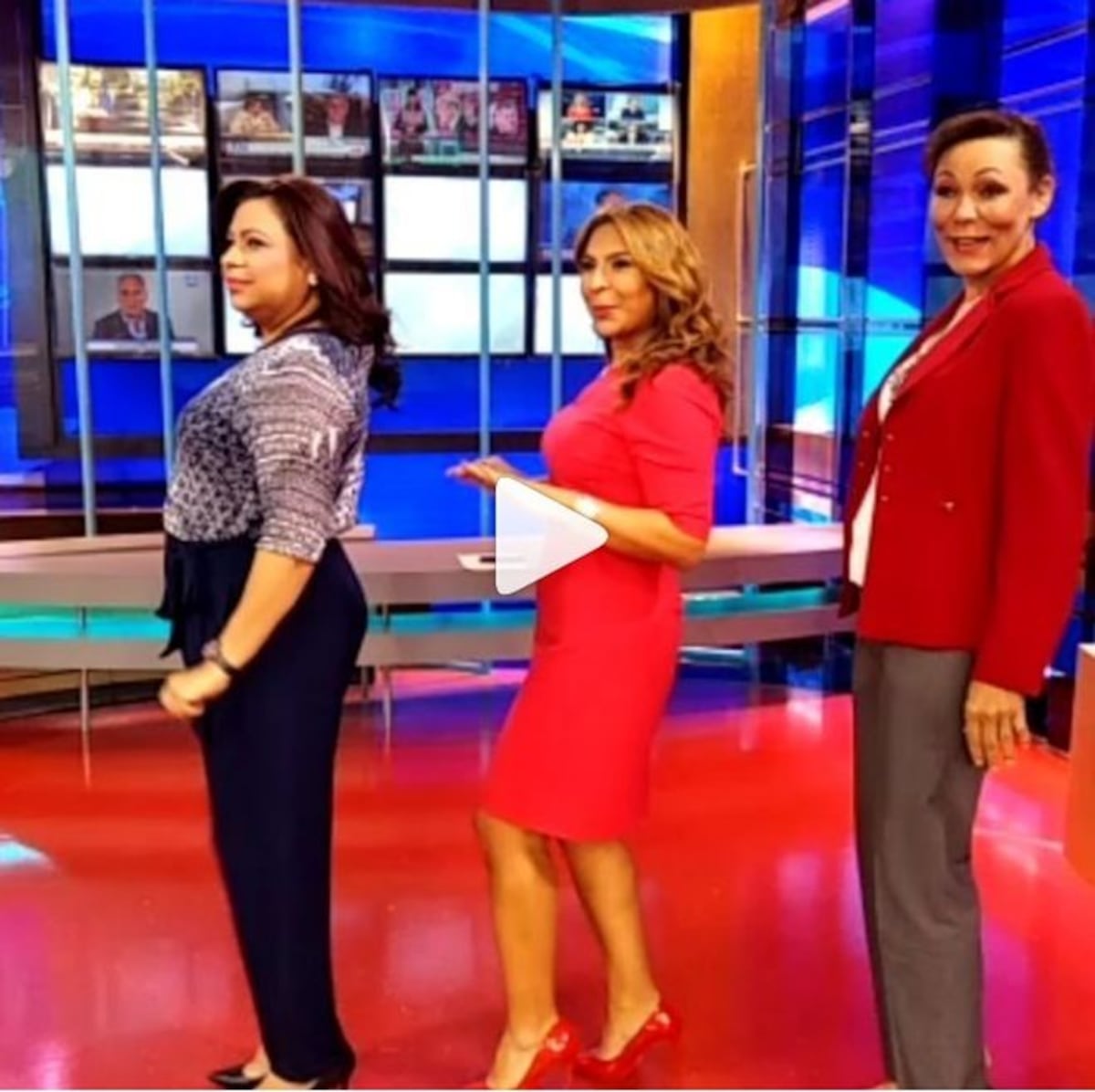 Presentadoras de TV, Castalia, Siria y Annette Quinn, bailan 'Dame tu cosita'