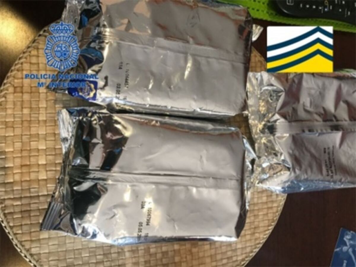 Desmantelan compañía que vendía leche infantil falsificada en todo el mundo 