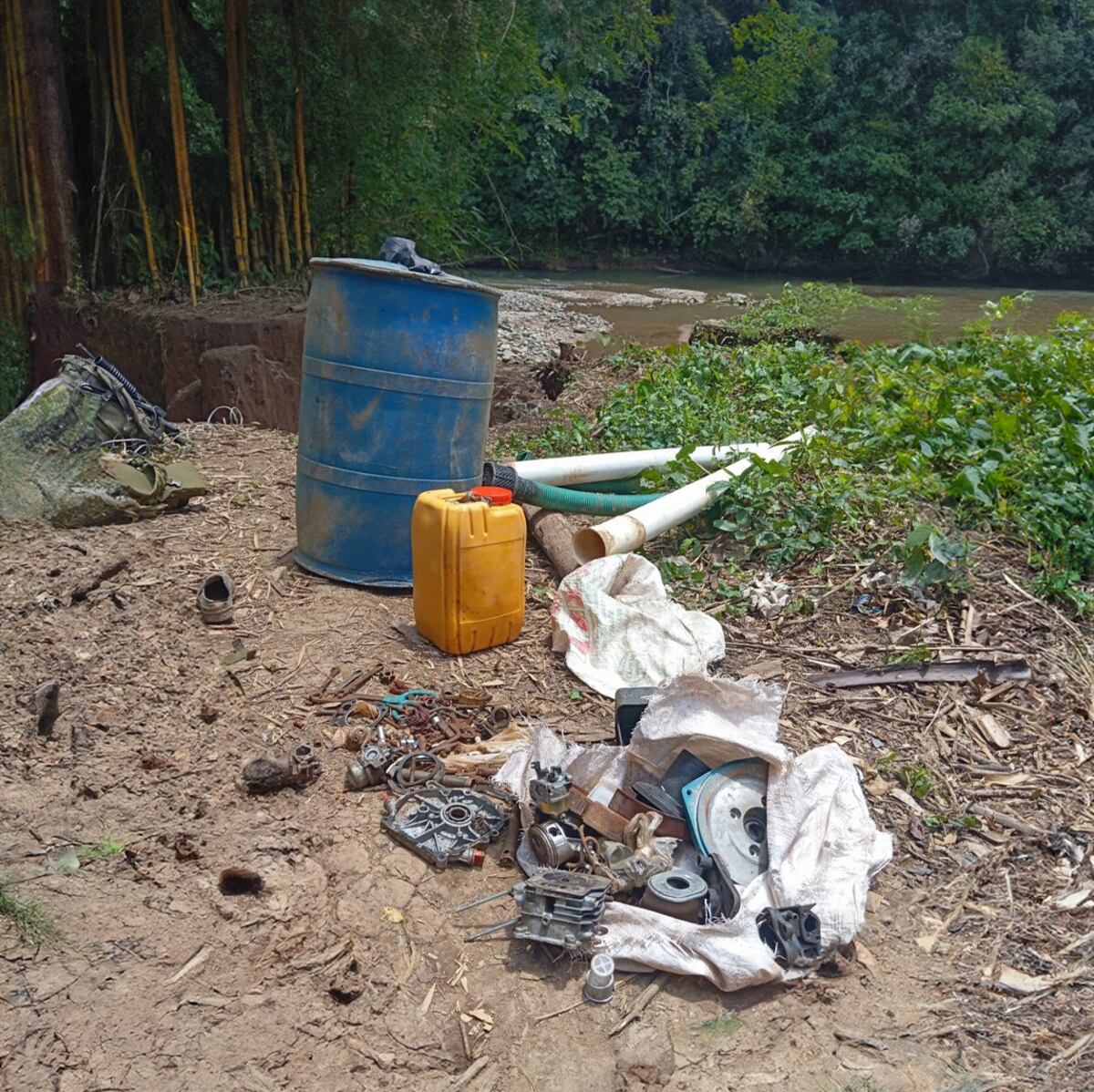 SENAFRONT desmantela red minera ilegal en Darién: Hallan oro, motobombas y 8 campamentos