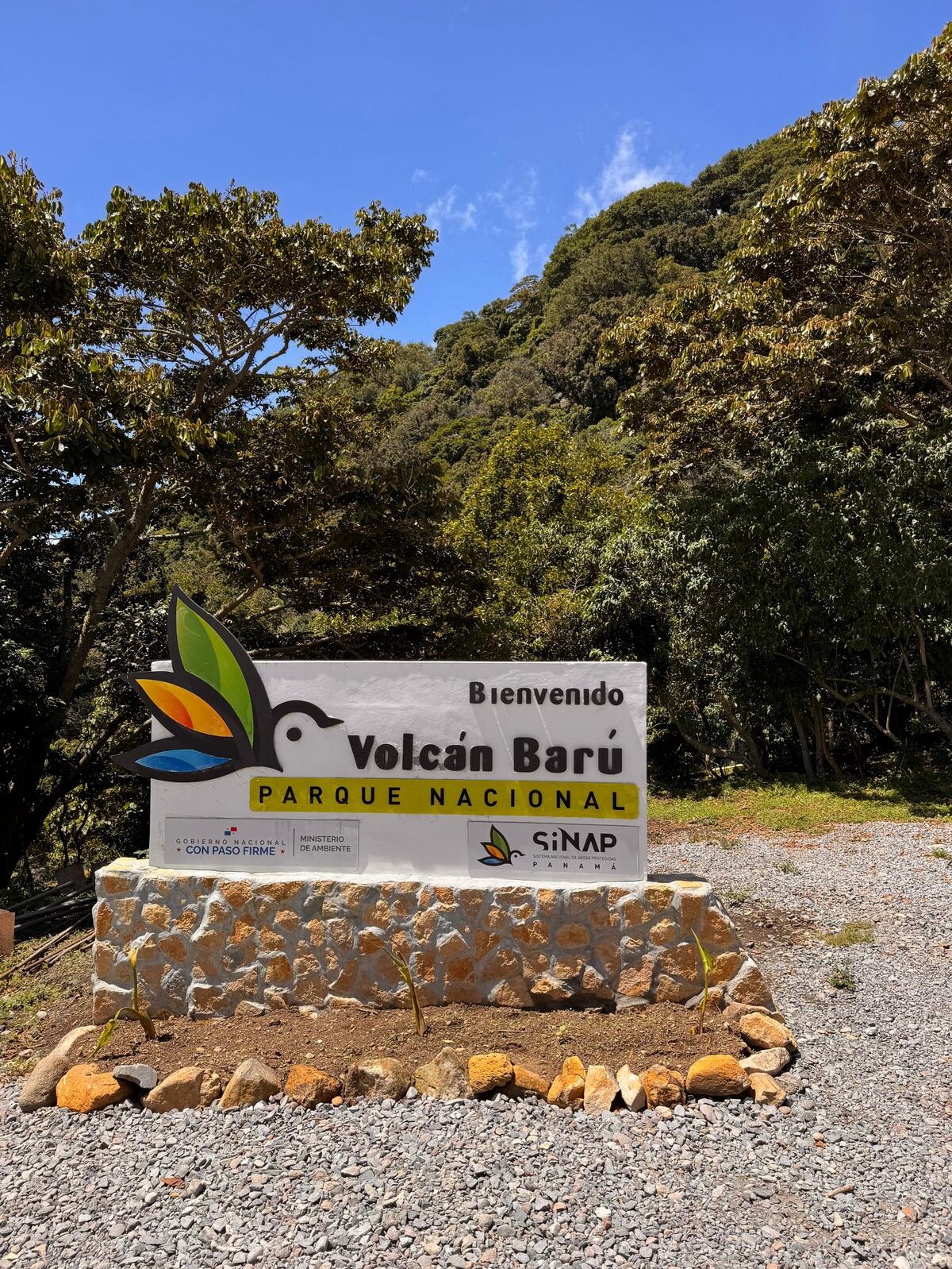 Deslizamientos cierran temporalmente ruta turística del Volcán Barú