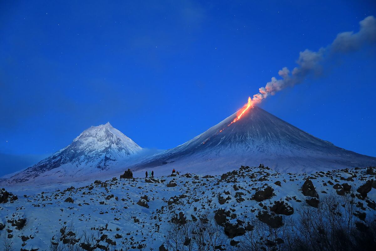 Erupción del volcán Klyuchevskaya Sopka tras el sismo más fuerte en Kamchatka desde 1952