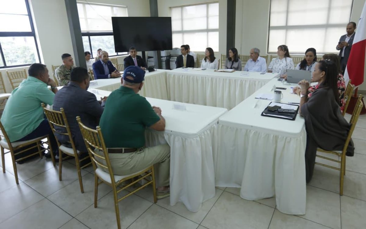 Taboga y autoridades acuerdan diálogo directo para abordar el aumento del pasaje