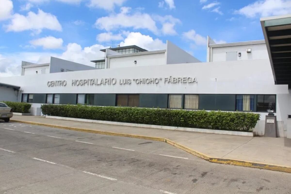 Cayó el ‘doctorcito’: Joven se coló como médico en el hospital Chicho Fábrega