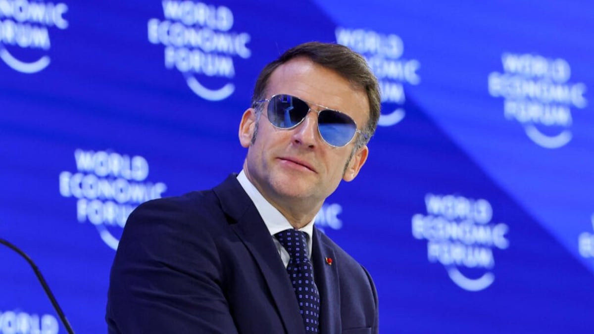 ¿Ojo del tigre? Gafas, Davos y un ojo rojo: la escena que siguió a Macron