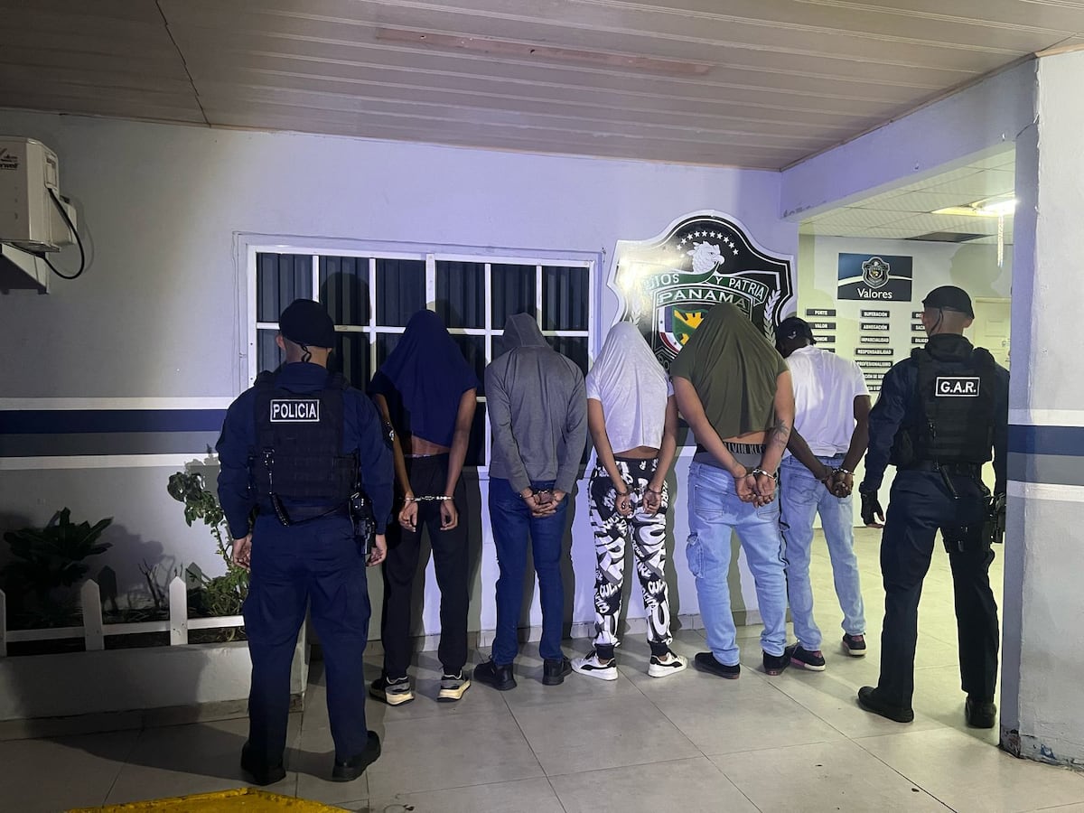 Rápidos y furiosos: cinco ‘pillos’ capturados tras persecución en taxi en Parque Lefevre