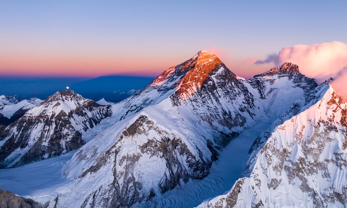 ¡A prueba de vértigo! La hazaña de un dron en el Everest que asombra al mundo