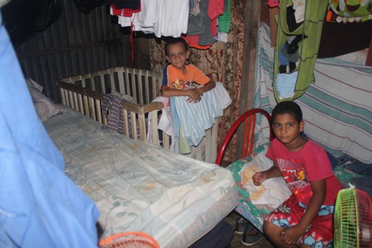 AYUDEMOS A ARIANNE. Desde que le detectaron escoliosis severa su vida cambió 