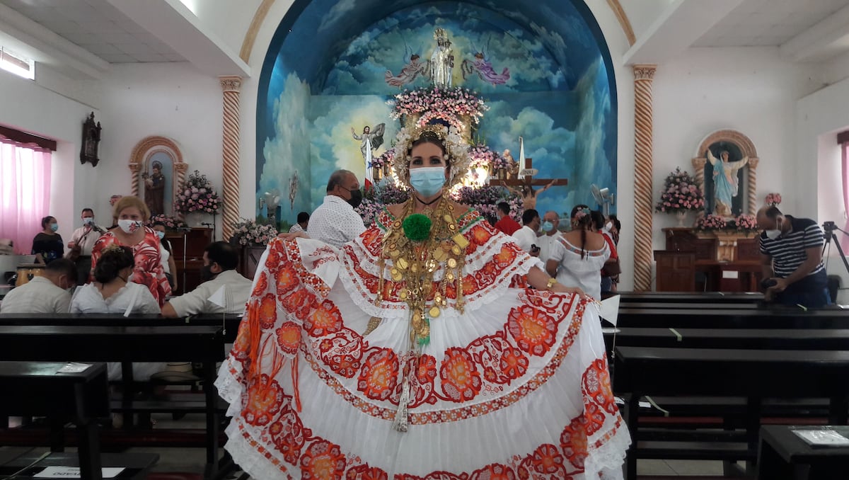 Inicia el festival. La mejorana ya suena en Guararé