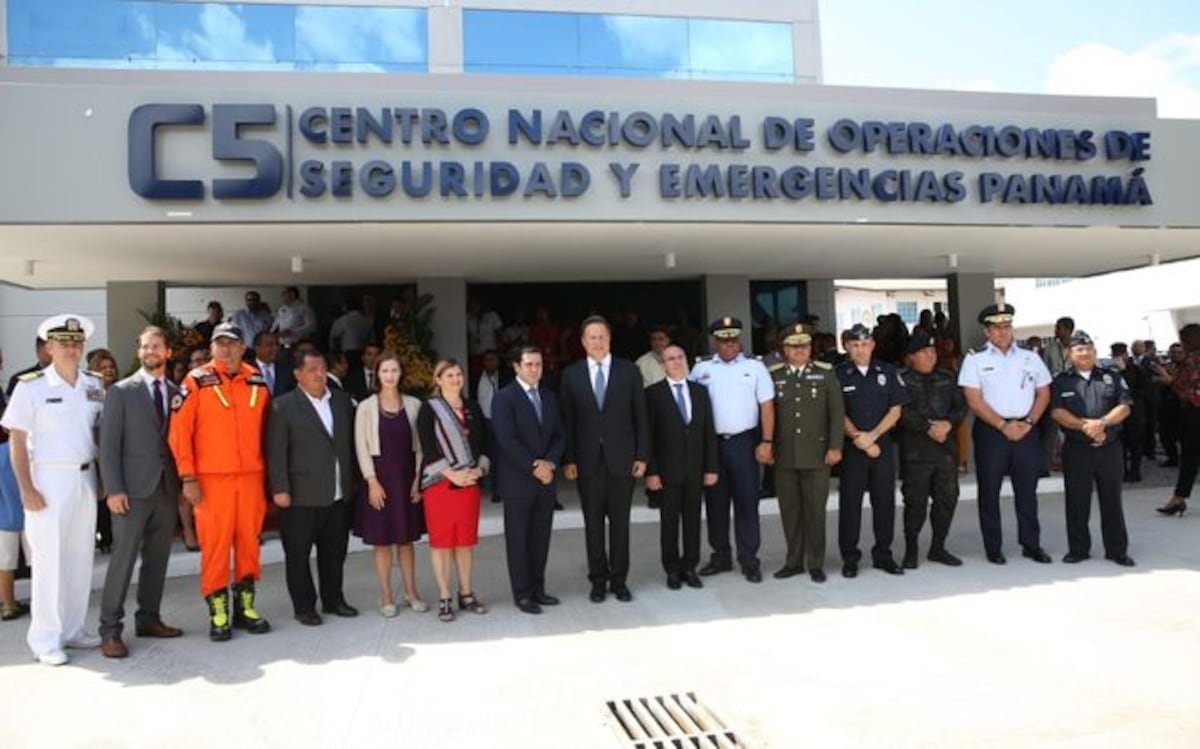 Inauguran Centro Nacional de Operaciones de Seguridad y Emergencias C5 