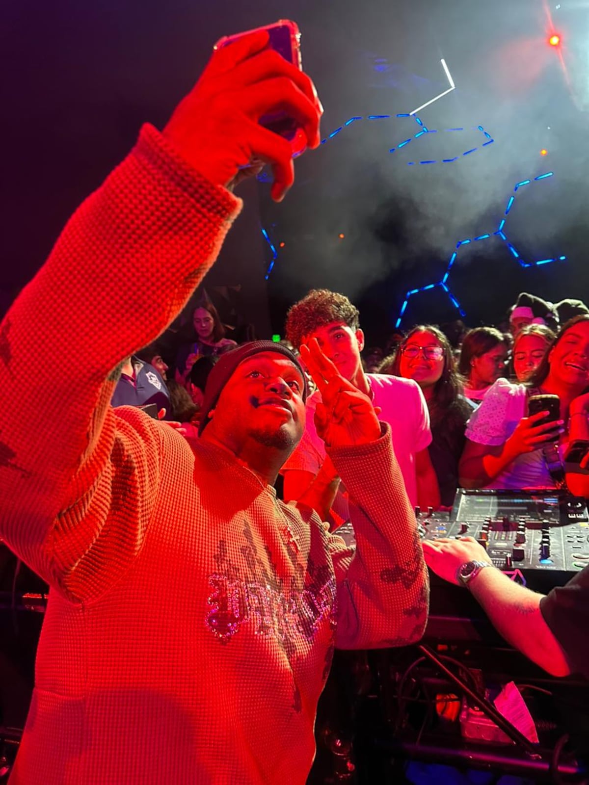 Sech ‘Esa noche terminó de día’: prende las redes con listening party de su nuevo EP