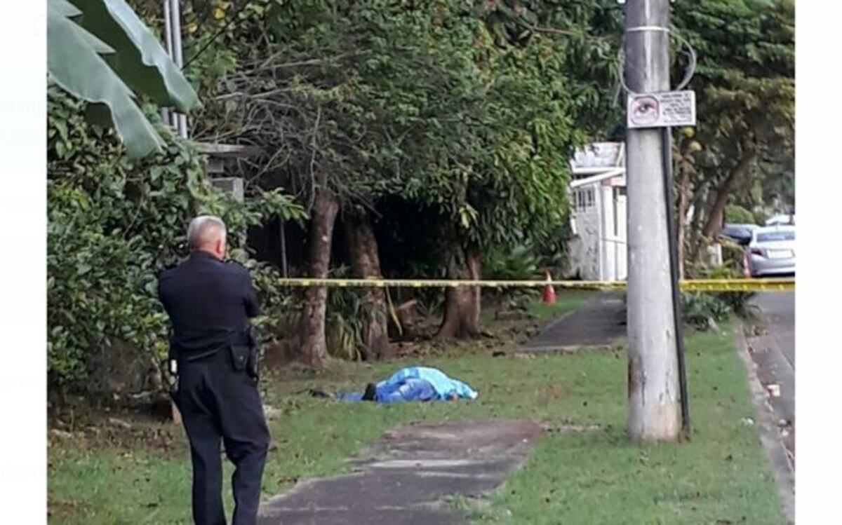 SIN PIEDAD.Le meten 4 tiros en la cara frente a niños en San Antonio,Camino Real