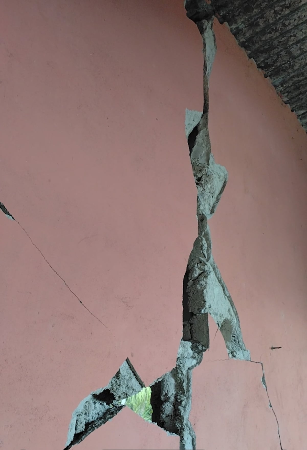 ¡Lo perdieron todo en segundos! Más de 33 viviendas quedaron inhabitables tras el terremoto en Montijo