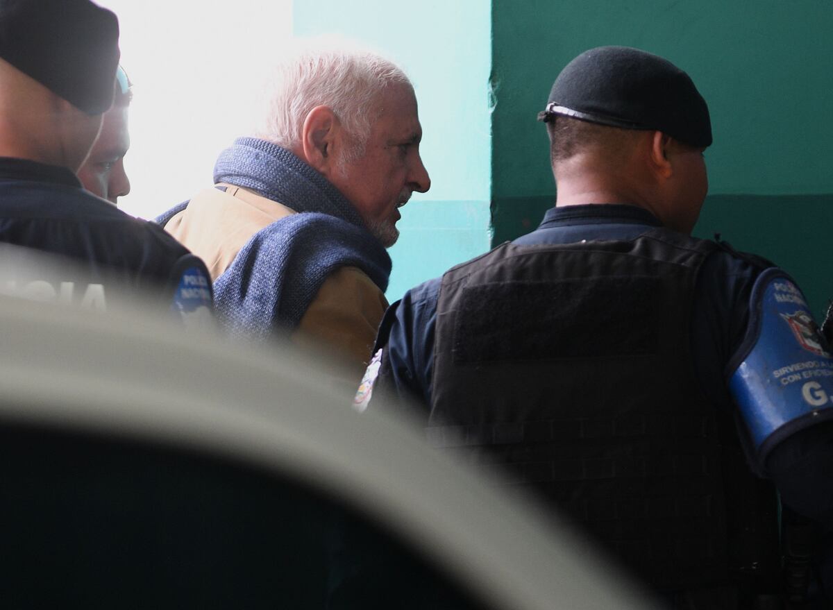 Martinelli presenta su tercer recurso en caso pinchazos