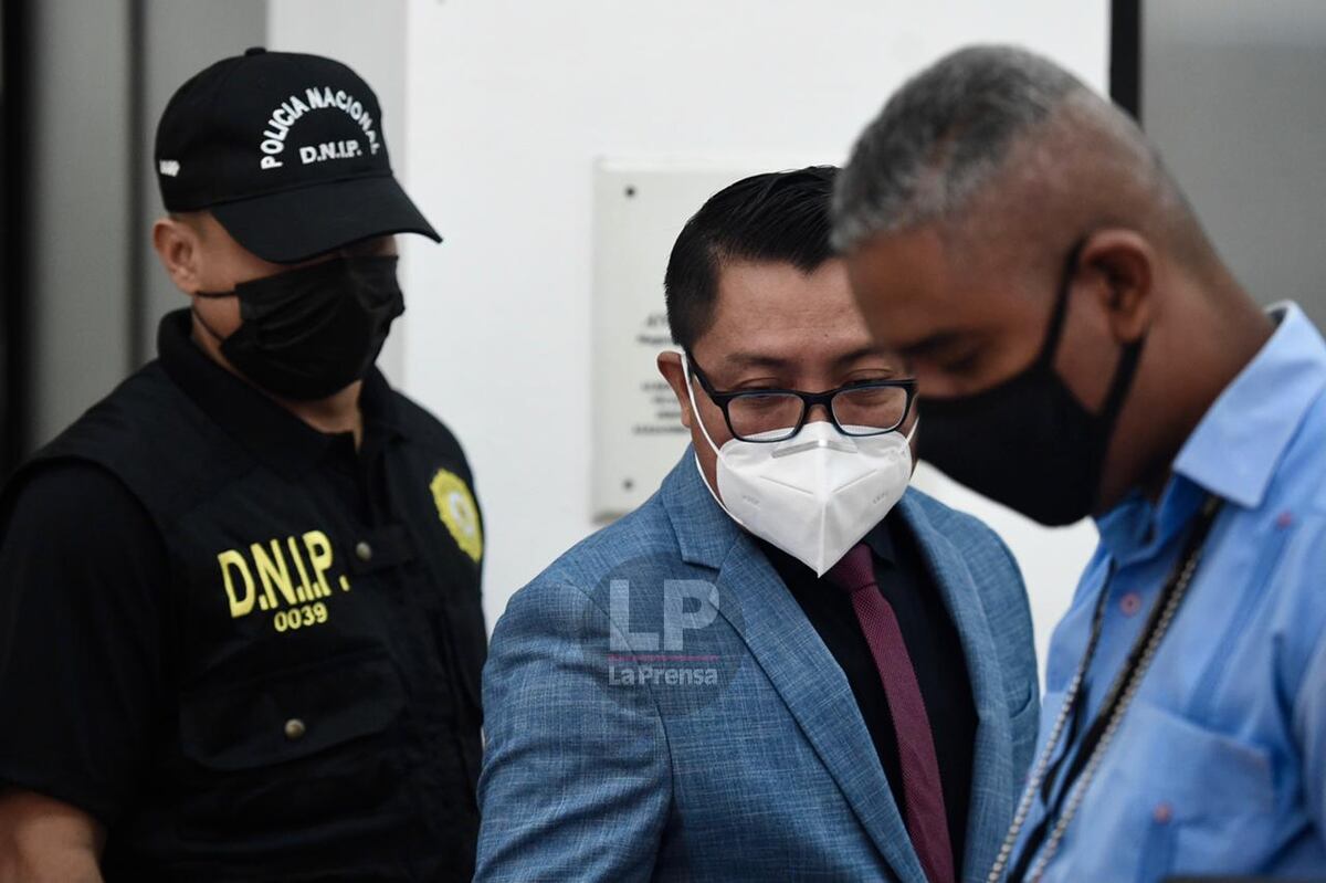 Presentan seis pruebas en el juicio oral contra diputado del PRD