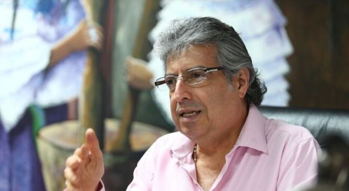 Personas con VIH y enfermedades crónicas en Panamá piden que se les vacune 