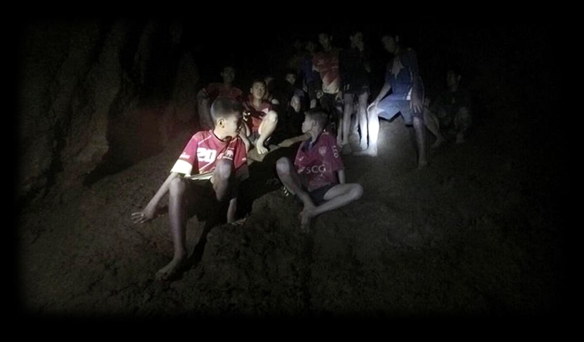 Los niños atrapados en las cuevas de Tailandia al fin hablan con los medios 