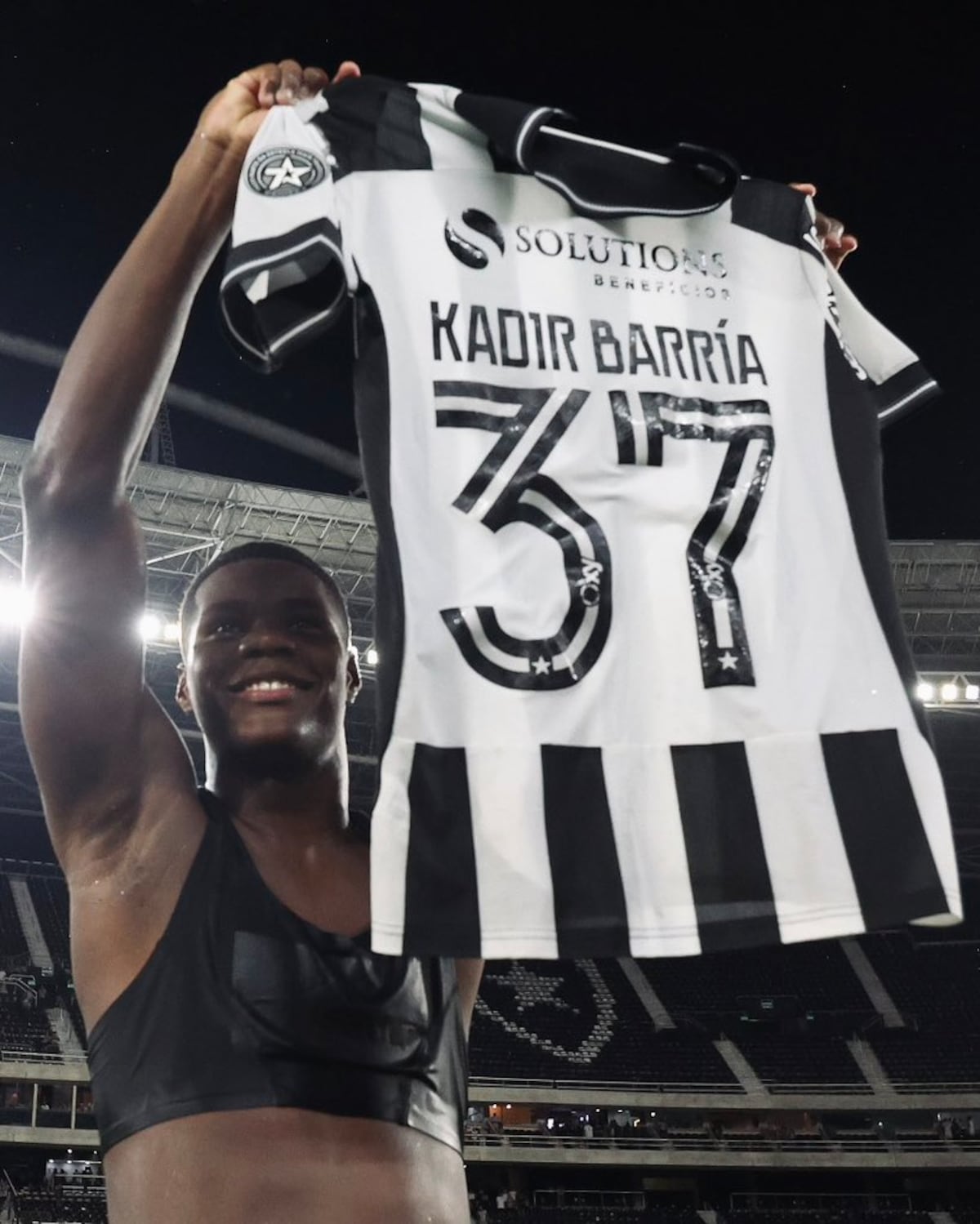 Kadir Barría se gana a Botafogo a punta de goles y temple