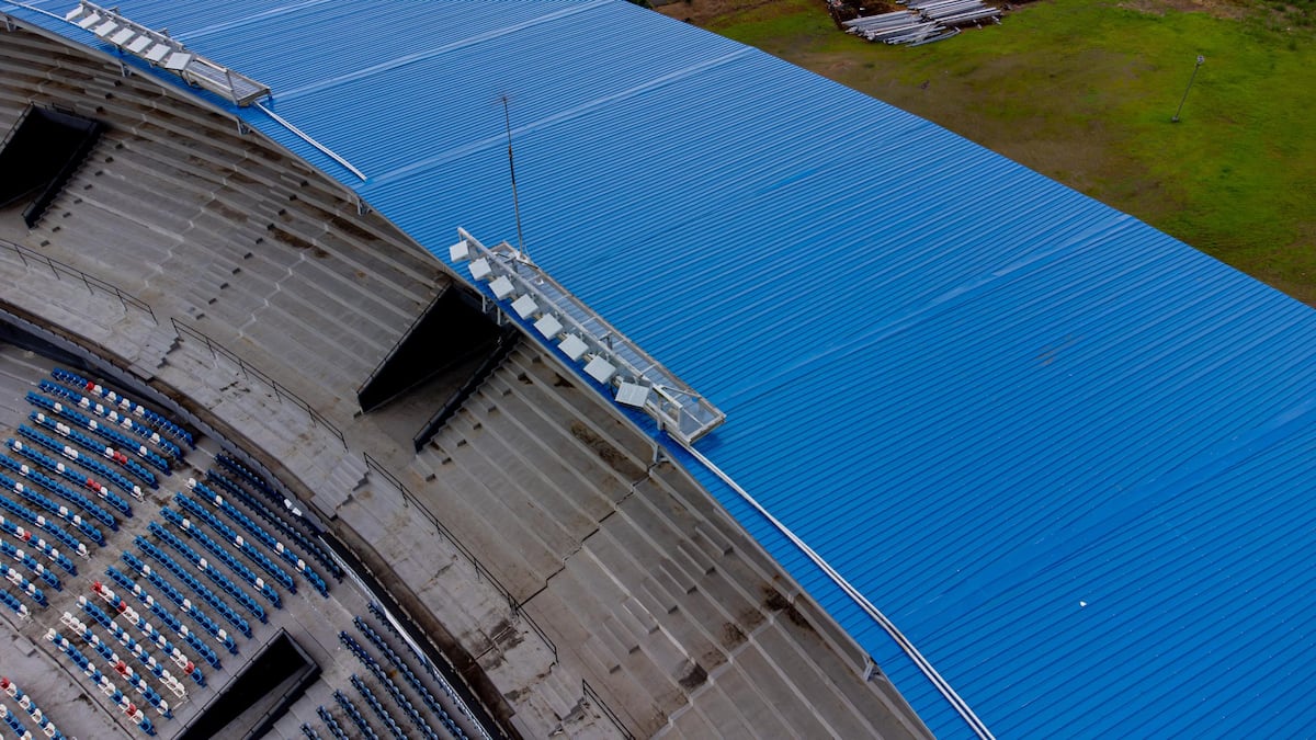 Estadio Rod Carew ya tiene techo completamente renovado