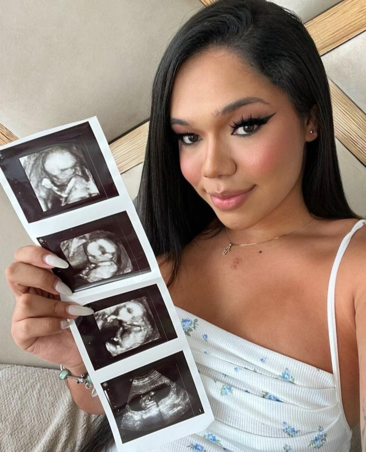 La estrella de OnlyFans Miah Catalina ya tiene a su bebé en brazos