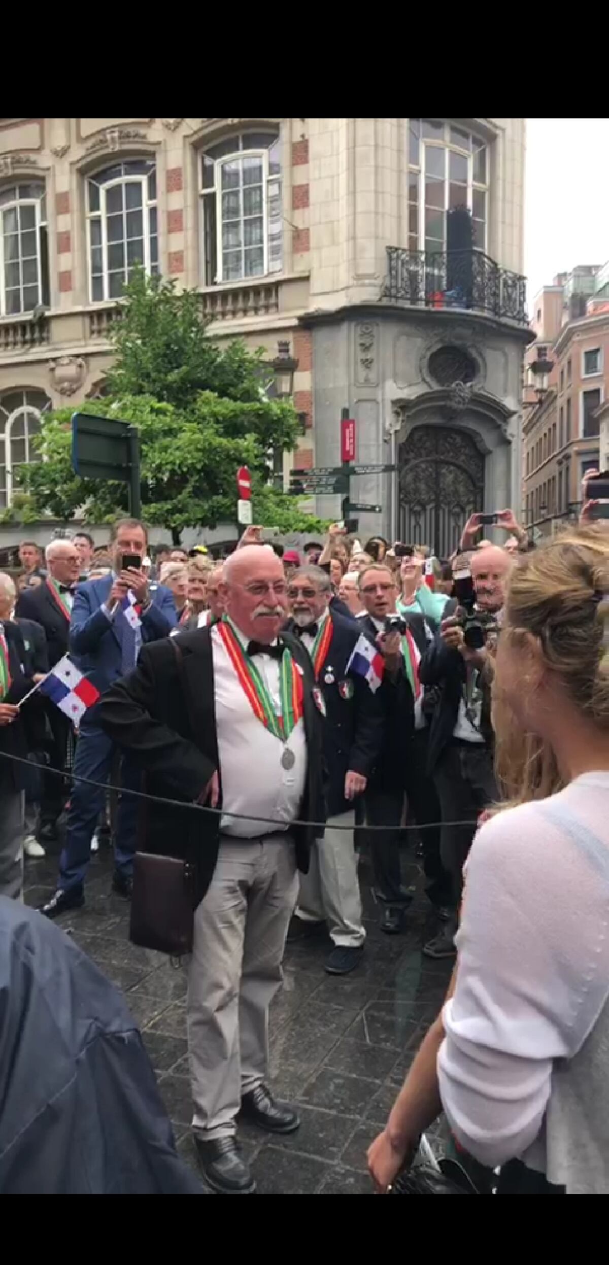 Un monumento ícono de Bruselas se viste de Congo para honrar a la Ciudad de Panamá