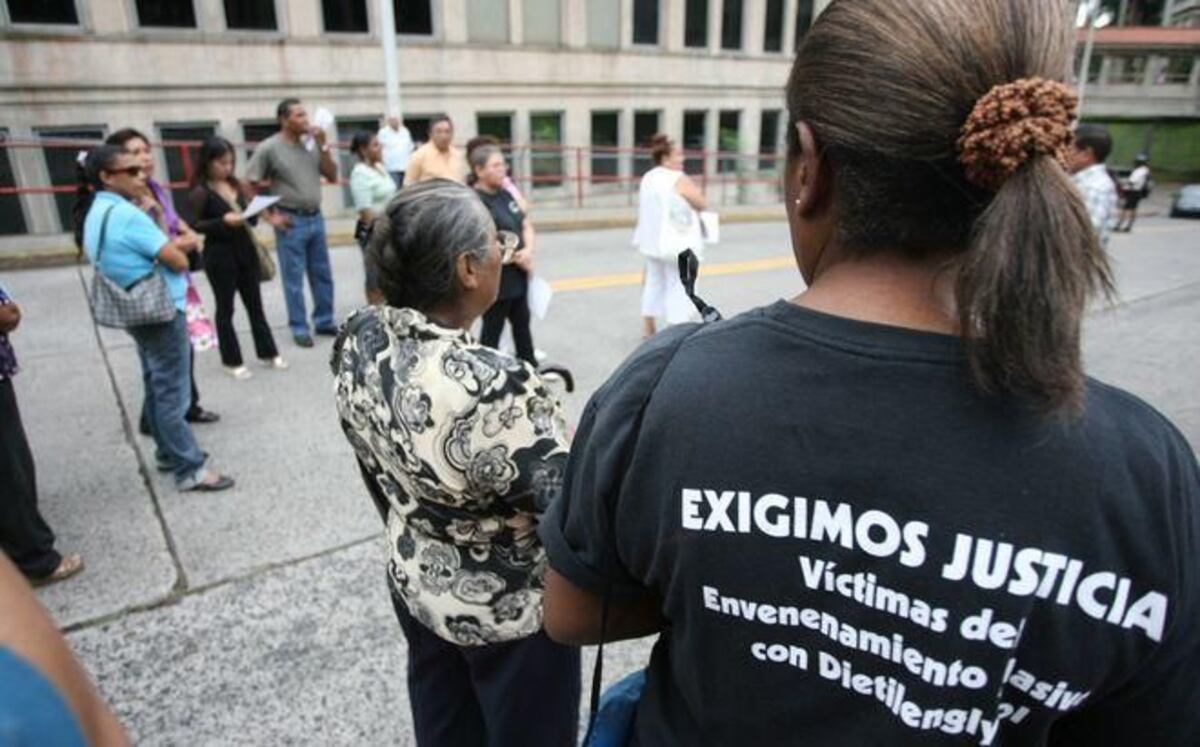 Gobierno aprueba ajuste de pensión a los afectados por el dietilenglicol