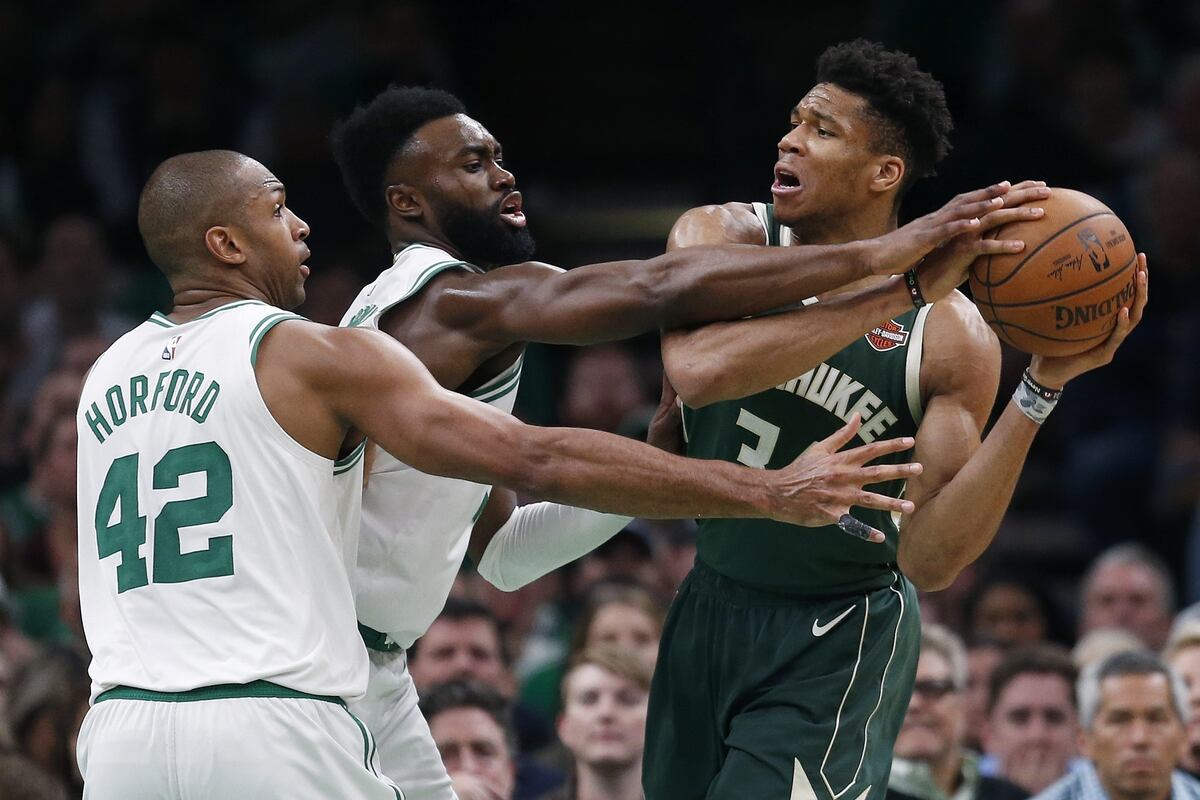 Celtics de Boston quedan con respirador artificial