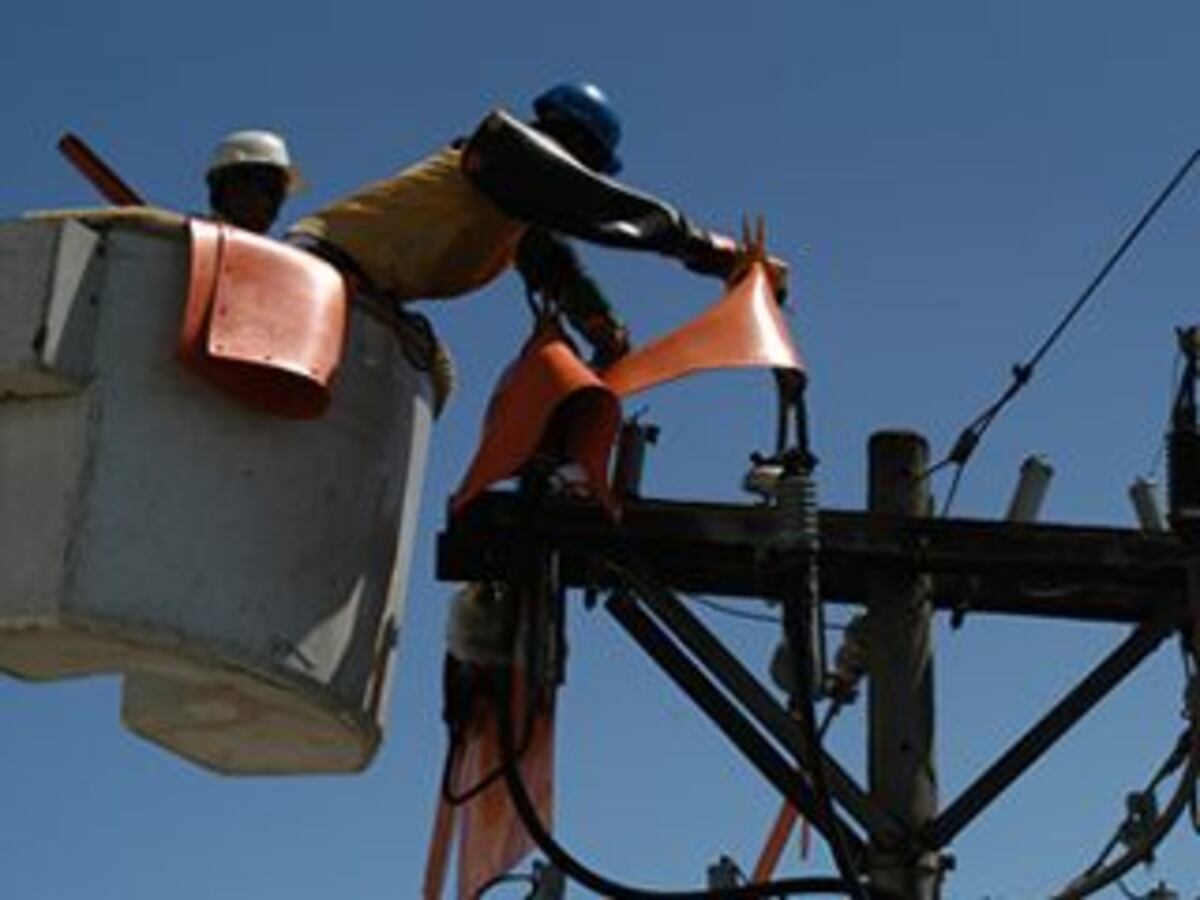 Tarifas eléctricas mantendrá disminución hasta diciembre para más de  un millón de hogares, según la ASEP