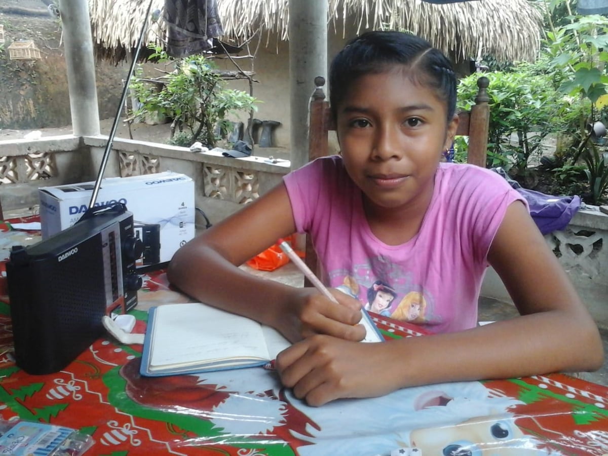 Ganan radios. Ya están conectados con la educación