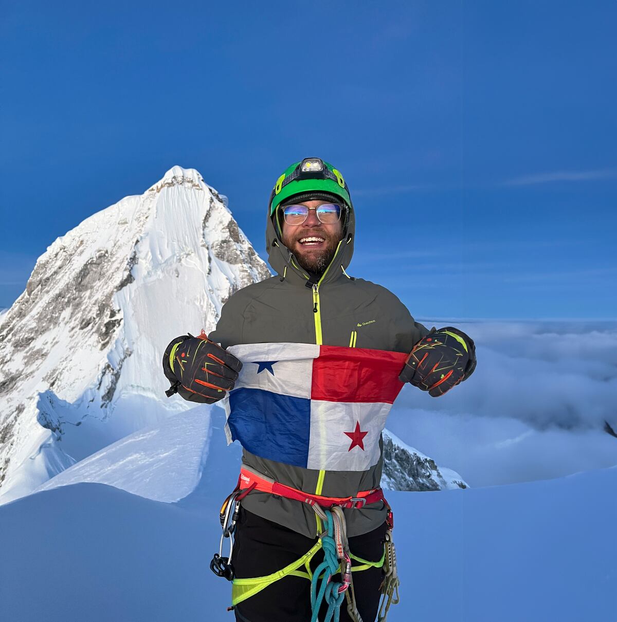 Diomedes Mojica hace historia al coronar el Huandoy, la montaña más temida de los Andes peruanos