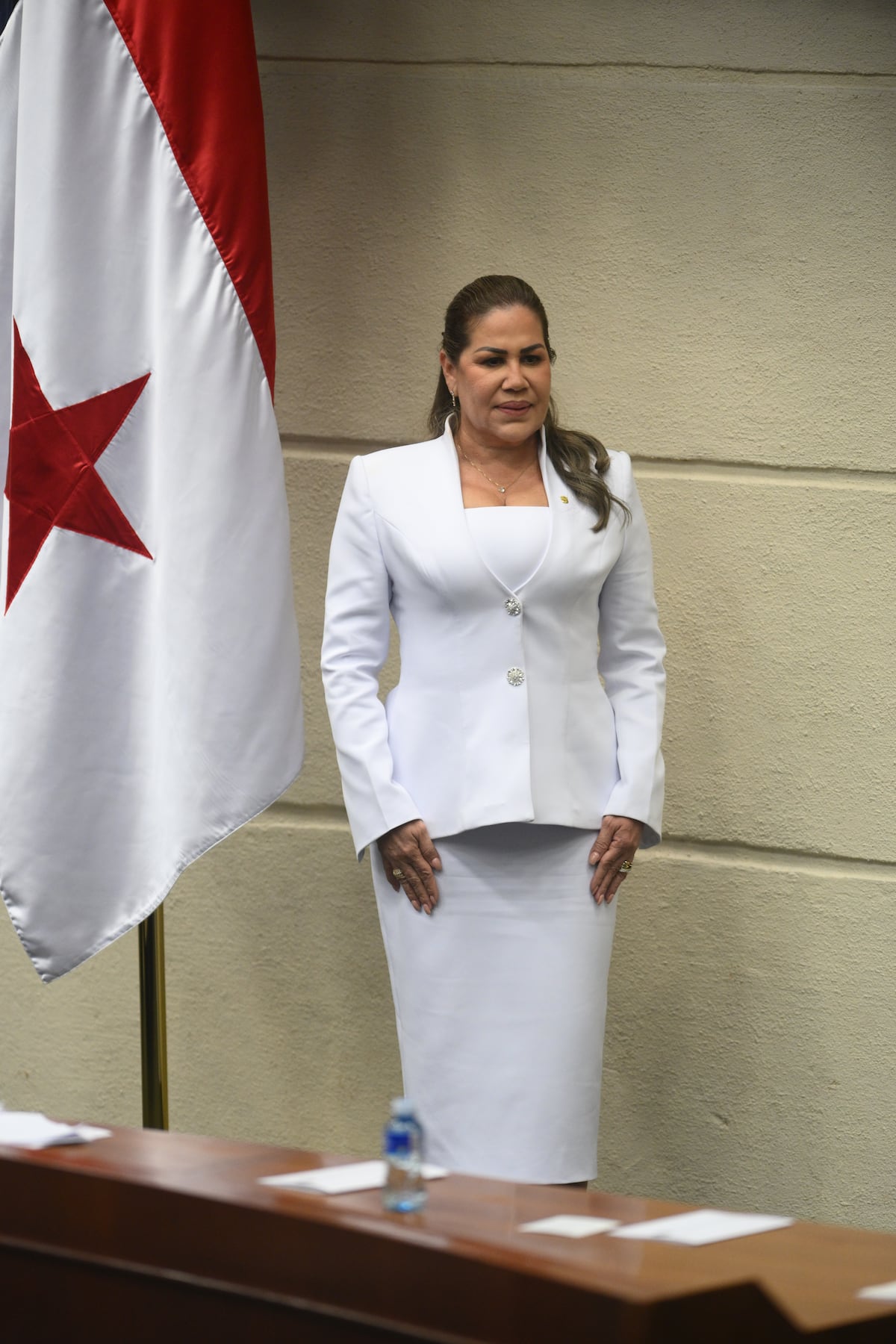 Los outfits de las diputadas que destacaron durante la instalación de la Asamblea Nacional