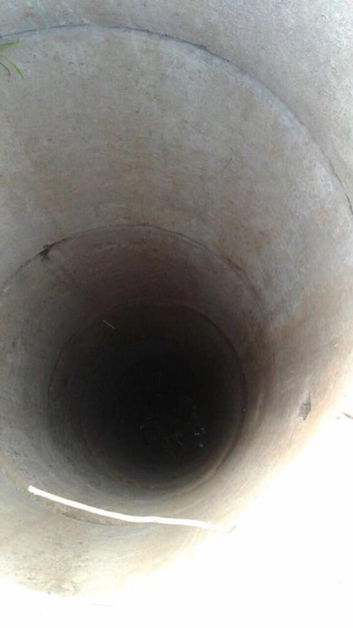 VIDEO.Con medalla al sacrificio condecoran al agente que rescató a niño en Colón