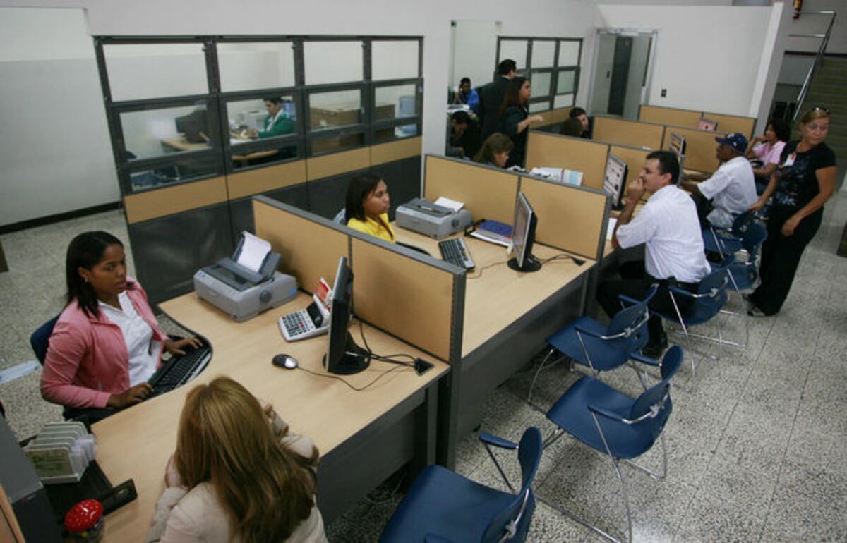 Gobierno acorta la jornada del 24 y 31 de diciembre: oficinas públicas cerrarán al mediodía