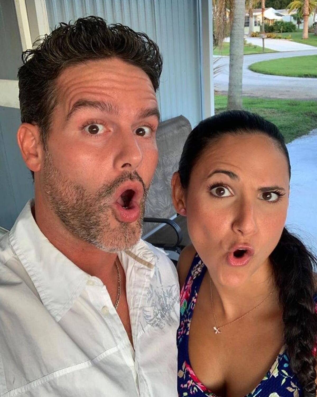 El guapo y maduro novio de Carmencita Sousa +Fotos