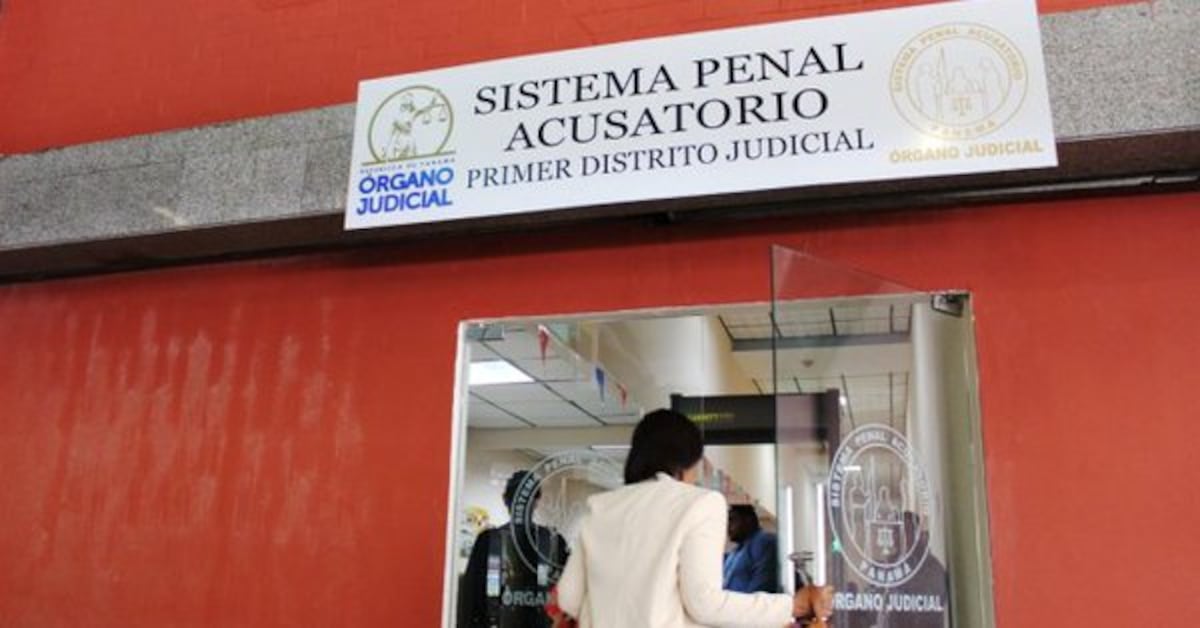 Llega a su casa en Don Bosco y sorprende a su hija teniendo relaciones con un sujeto 