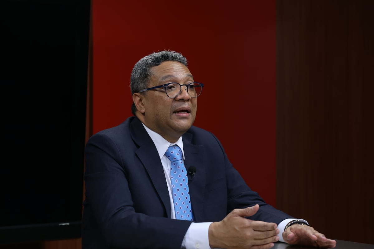 Dino Mon defiende a capa y espada la ley de la CSS: ‘Los están enredando con mentiras’