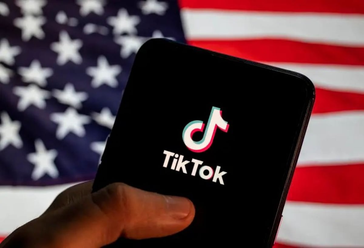 China se burla de la decisión de Estados Unidos de retirar TikTok de todos los aparatos móviles oficiales