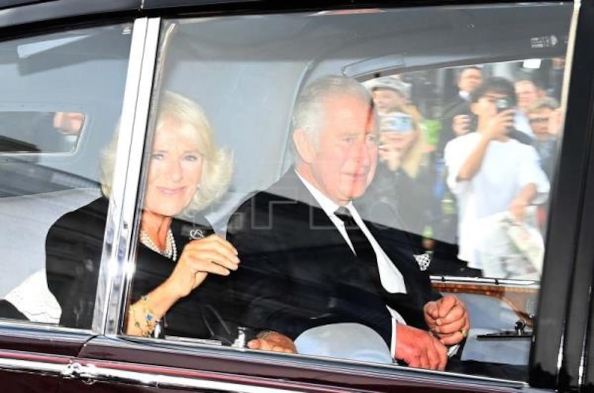 ‘Tuvo una vida bien vivida’. Primeras declaraciones del rey Carlos III tras la muerte de su madre