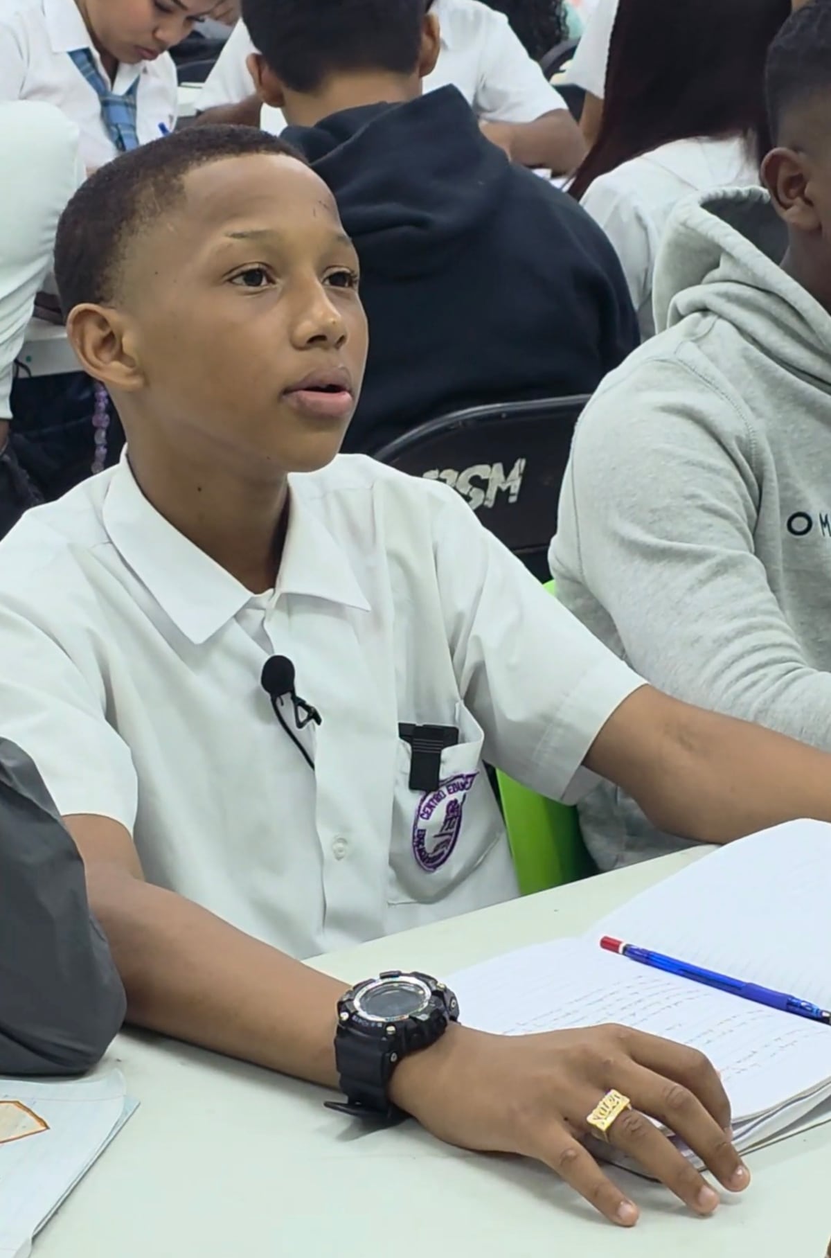 Cuando el sistema los deja fuera, Curundú les abre la puerta: el aula que da segundas oportunidades 