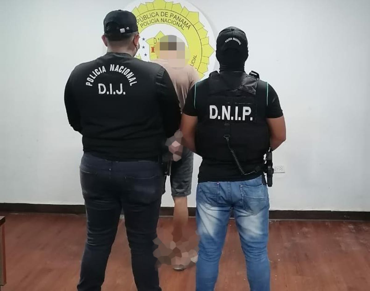 Dejan detenido a hombre que salió en un video maltratando a una bebé. Le realizan otra audiencia por violencia de género