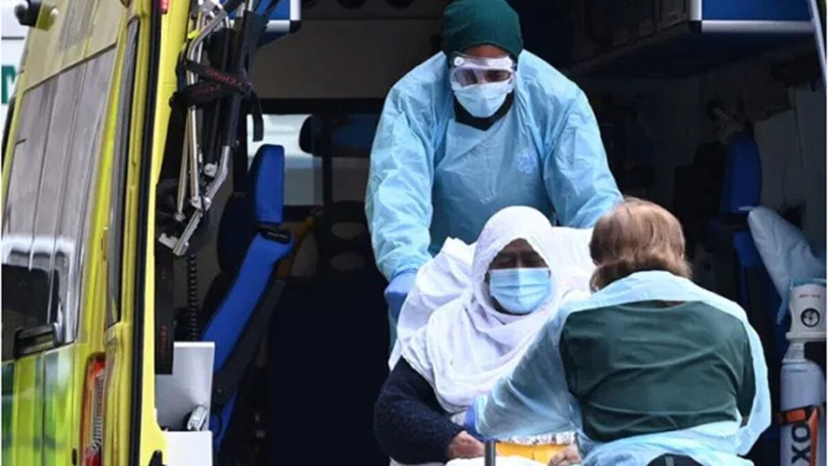 Casos globales de covid-19 superan los 130 millones