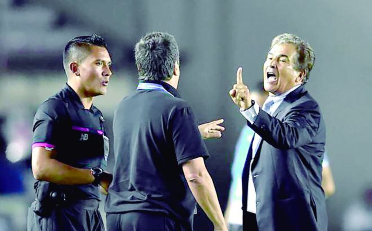 Pinto se ofrece. Le gustaría dirigir La Selección de Panamá