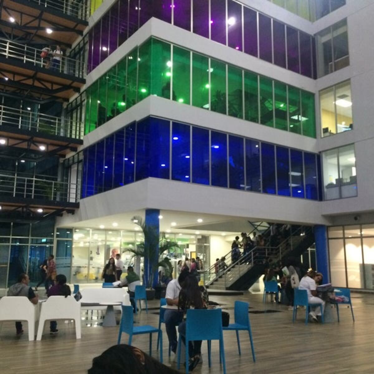 Universidad facilita proceso de aprendizaje en medio de pandemia