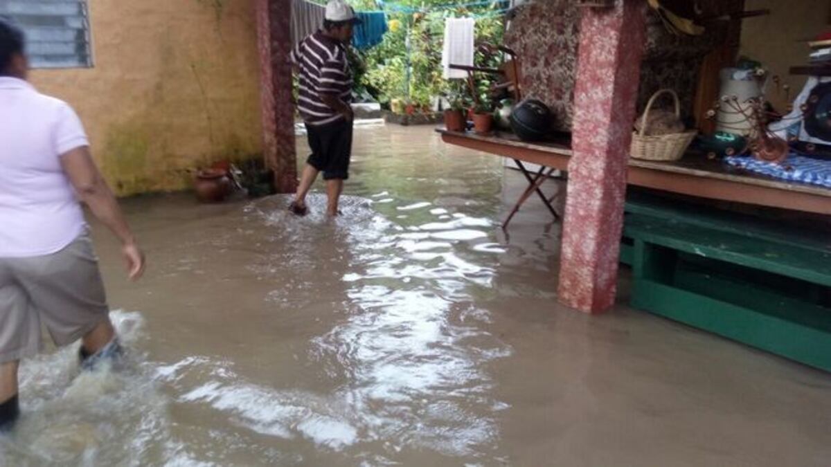 ¡CUIDADO! Lluvias, ráfagas de viento y descargas eléctricas