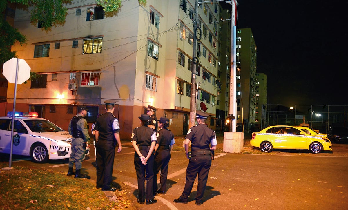 Una pistola fue recuperada por miembro de la Policía en Barraza