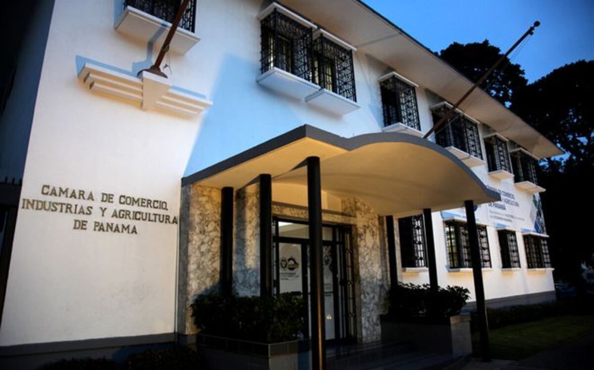 Cámara de Comercio pide al futuro gobernante aterrizar en la constituyente