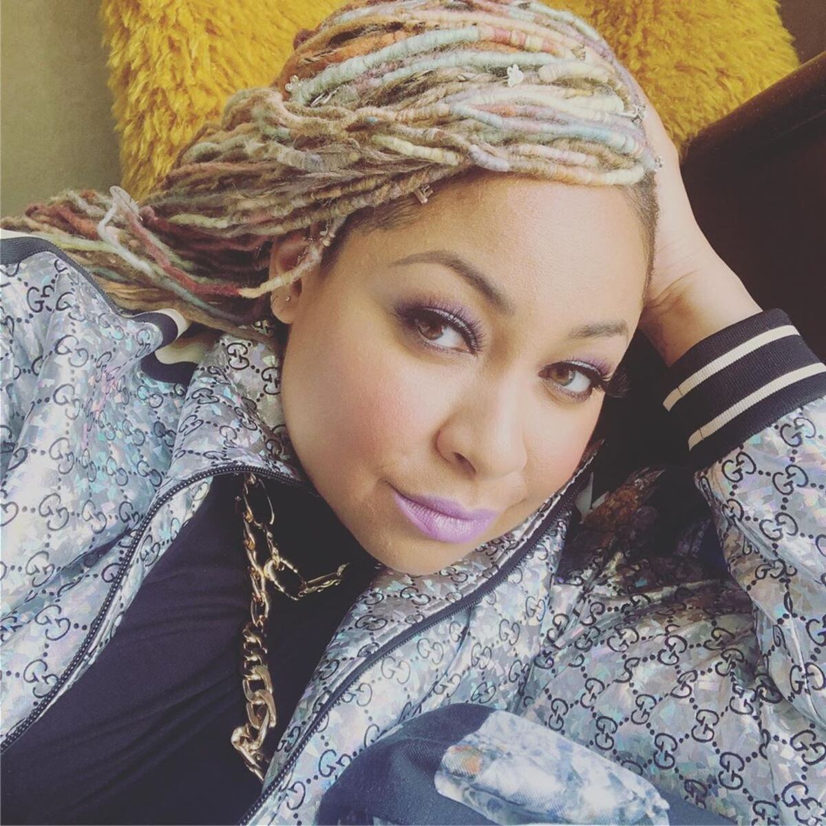 Actriz de ‘Es tan Raven’ se casa: ‘Me casé con una mujer que me entiende’ +Fotos 