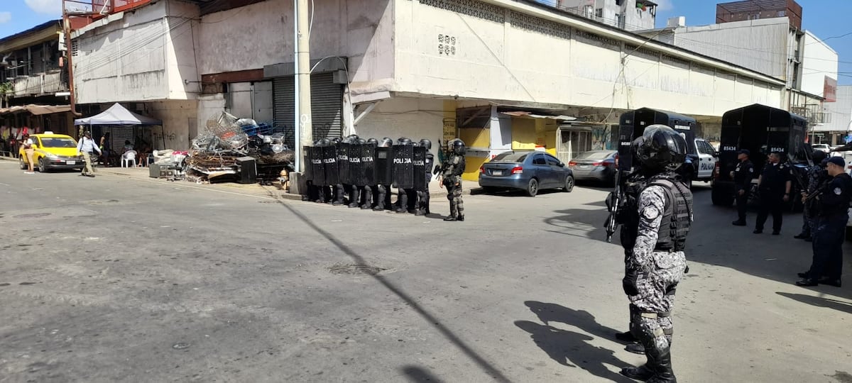 Balacera en Calidonia. Rescatan a una persona que estaba presuntamente en contra de su voluntad. Video