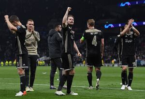 ¡Para no Creer! Ajax sigue sorprendiendo al mundo